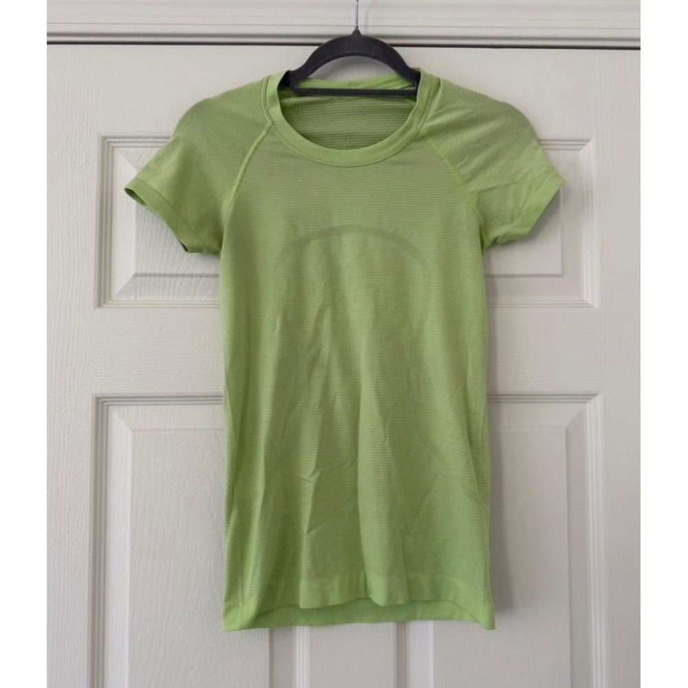 Women's Lululemon Swiftly Tech Short Sleeve Tee Bright Green Size 4